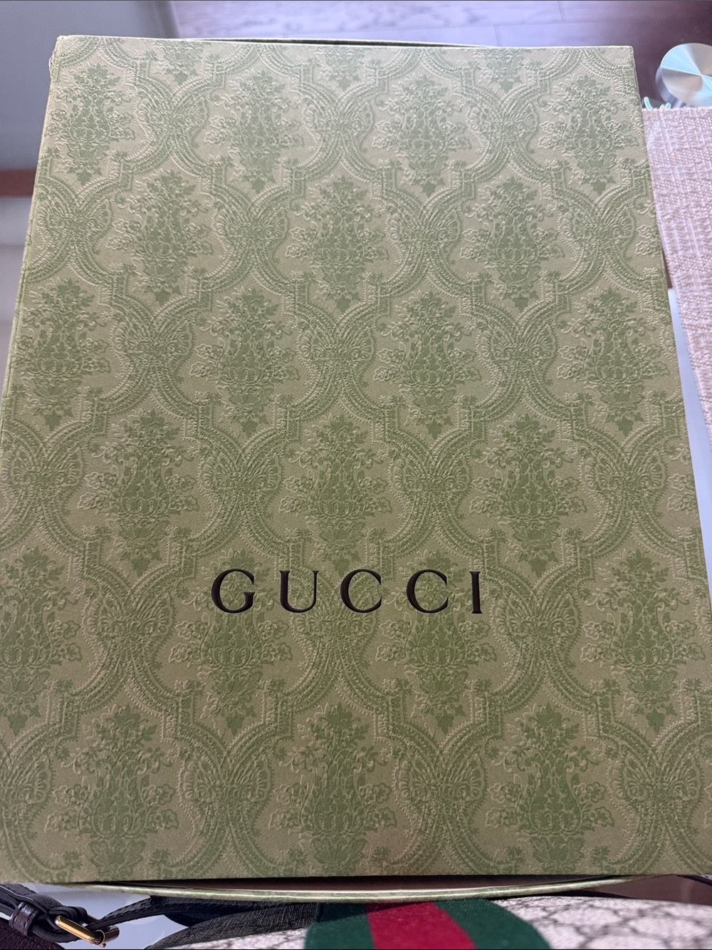 Gucci Beige GG Supreme Crossbody with Green & Red Web Stripe - Picture 2 of 4